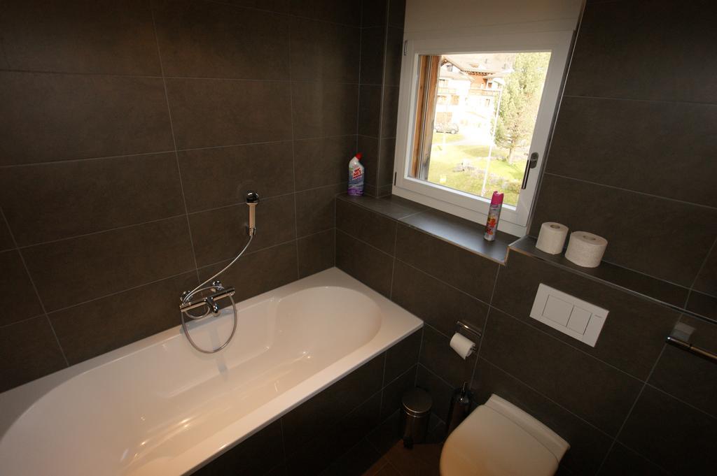 Haus Rufinis Apartment Klosters Phòng bức ảnh